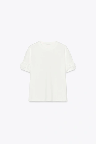 Футболка с объемными цветами- Заказать в России