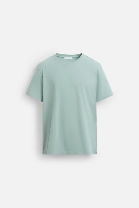 БАЗОВАЯ ФУТБОЛКА SLIM FIT
