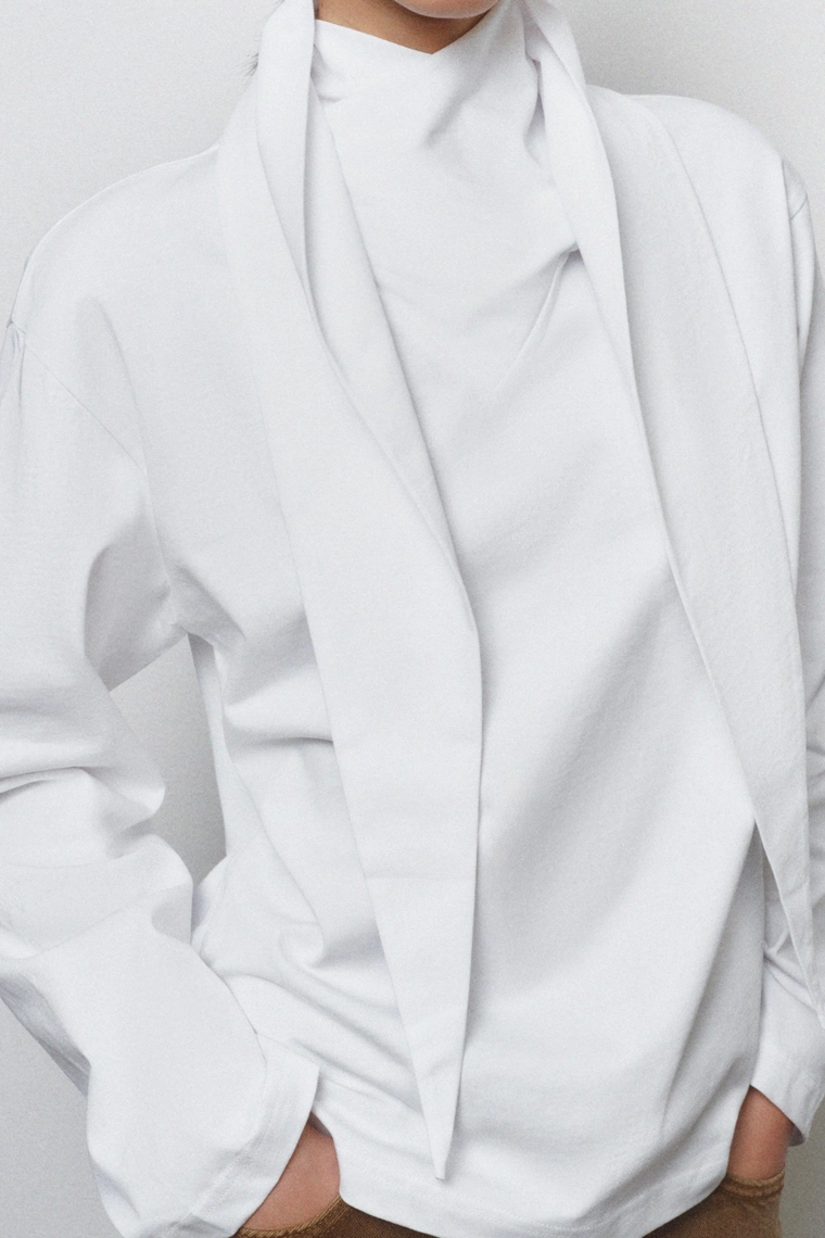 Футболка из плотного хлопка с бантом