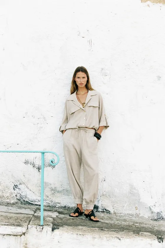 РУБАШКА В СТИЛЕ САФАРИ С КОРОТКИМИ РУКАВАМИ