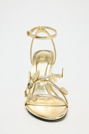 Сандалии с металлическим блеском- Заказать в России