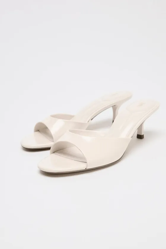 БОСОНОЖКИ ИЗ ЛАКИРОВАННОЙ ИСКУССТВЕННОЙ КОЖИ