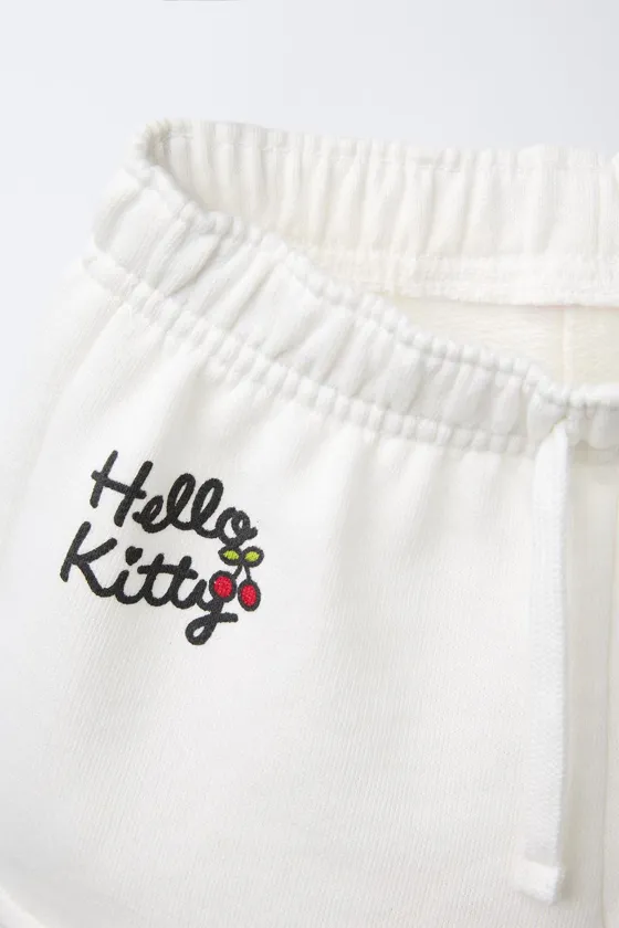 ШОРТЫ ИЗ МЯГКОЙ ТКАНИ С ПРИНТОМ HELLO KITTY © SANRIO