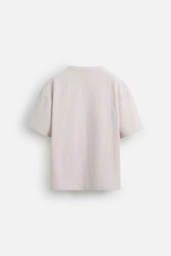 ФУТБОЛКА RELAXED FIT ИЗ РЕЛЬЕФНОЙ ТКАНИ