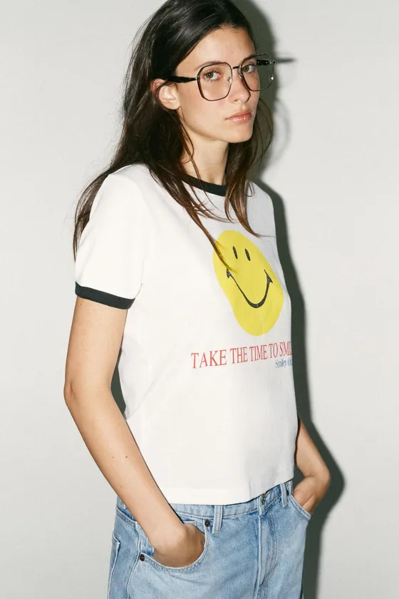 ФУТБОЛКА С ПРИНТОМ SMILEY®