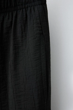 Брюки из жатой ткани