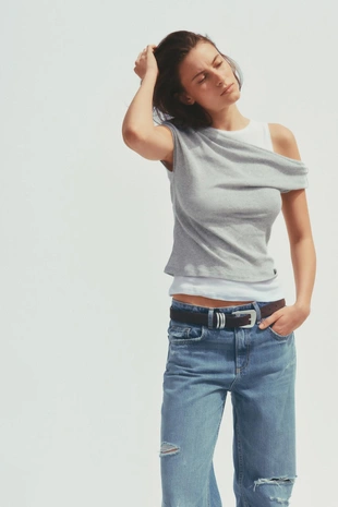 Двухслойная футболка асимметричного кроя- Заказать в России