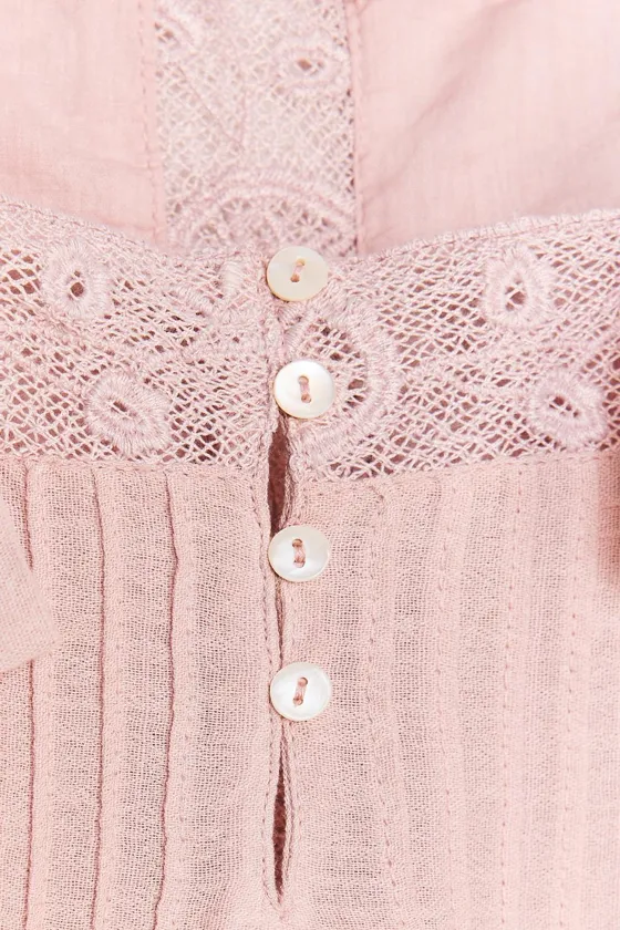 ТОП ИЗ ШИФОНА С БРЕТЕЛЯМИ И ВЫШИВКОЙ