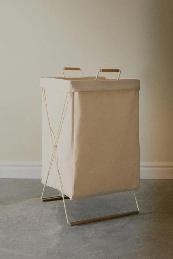 Складывающаяся корзина для белья