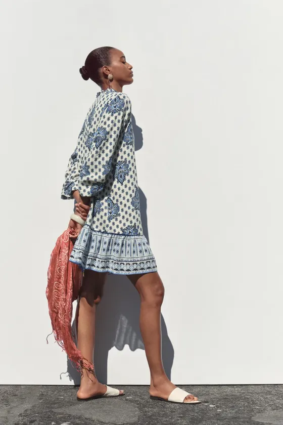 МИНИ-ПЛАТЬЕ С ПРИНТОМ