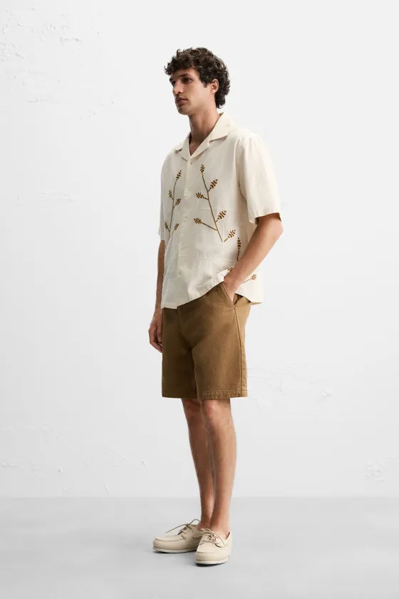 РУБАШКА С КОНТРАСТНОЙ ВЫШИВКОЙ