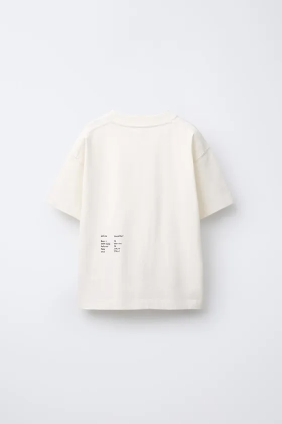 ФУТБОЛКА ИЗ ПЛОТНОЙ ТКАНИ С ВЫШИТОЙ НАДПИСЬЮ