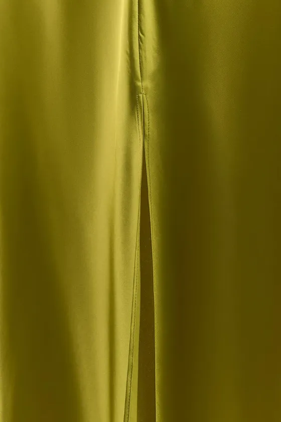 АТЛАСНАЯ ЮБКА МИДИ