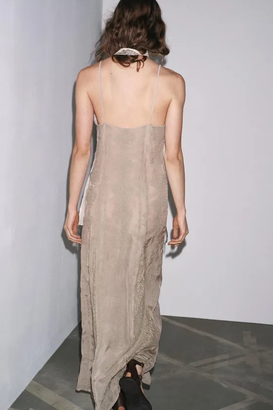 ПЛАТЬЕ С ВЫШИВКОЙ И КРУЖЕВОМ