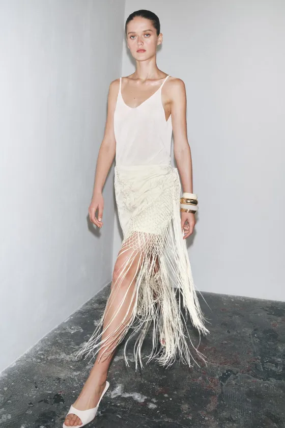 ЮБКА-ПАРЕО С ВЫШИВКОЙ И БАХРОМОЙ