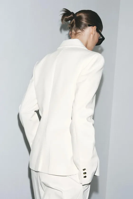 ДЖИНСОВЫЙ БЛЕЙЗЕР С ПУГОВИЦАМИ — ZW COLLECTION