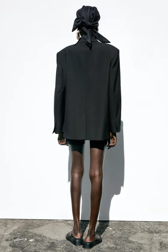 БЛЕЙЗЕР OVERSIZE С ПОДПЛЕЧНИКАМИ