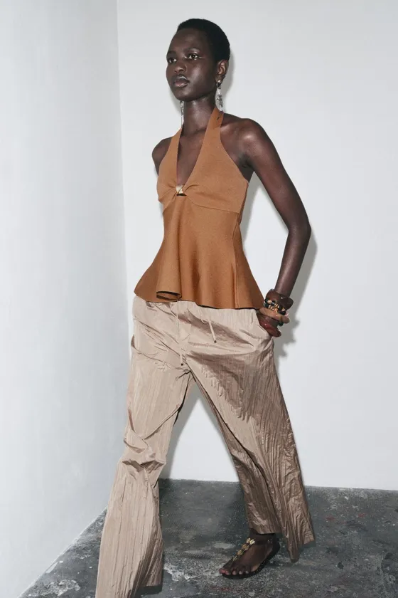 ТОП С ГОРЛОВИНОЙ ХАЛТЕР И БАСКОЙ