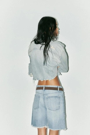 Джинсовые шорты TRF со средней посадкой и разрезами- Заказать в России