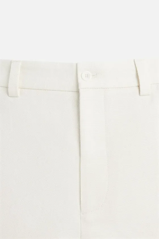 ШОРТЫ КЛАССИЧЕСКОГО КРОЯ ИЗО ЛЬНА И ХЛОПКА