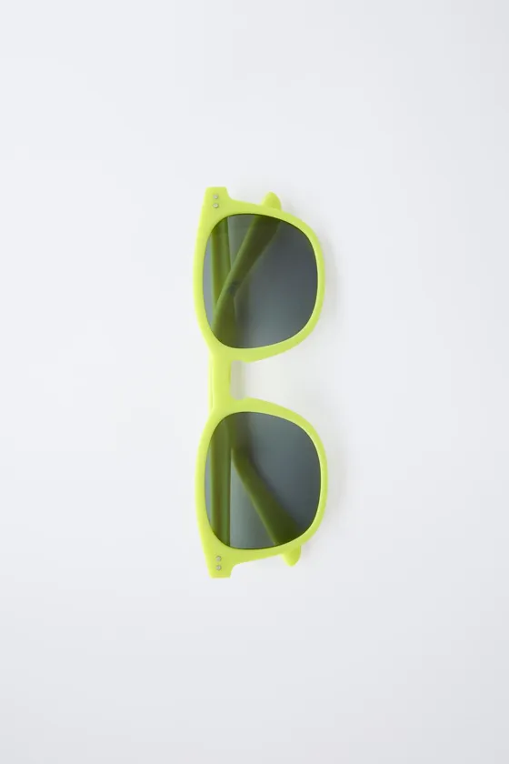 СОЛНЦЕЗАЩИТНЫЕ ОЧКИ