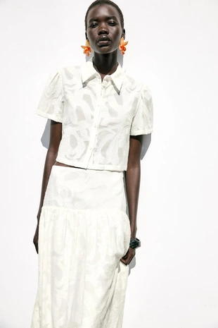 Укороченная рубашка из рельефной ткани- Заказать в России