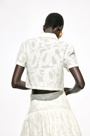 Укороченная рубашка из рельефной ткани- Заказать в России