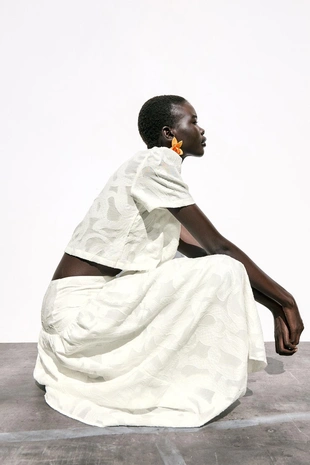 Укороченная рубашка из рельефной ткани- Заказать в России