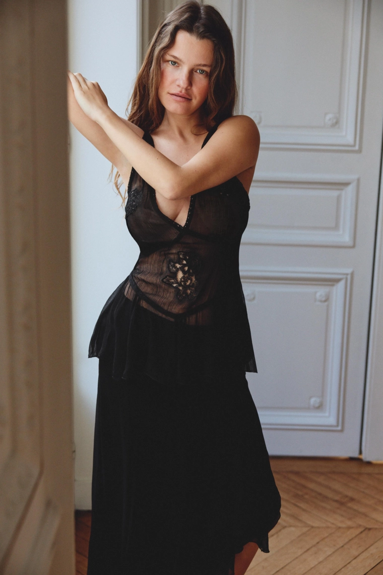 Юбка из шифона с асимметричной вышивкой