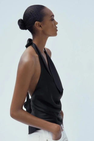 Атласный топ с горловиной халтер