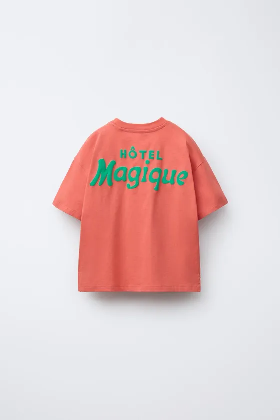 ФУТБОЛКА С ПРИНТОМ HÔTEL MAGIQUE © X ZARA
