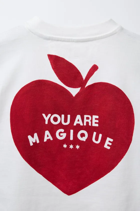 ФУТБОЛКА С ПРИНТОМ «СЕРДЦЕ» И НАДПИСЬЮ HÔTEL MAGIQUE © X ZARA