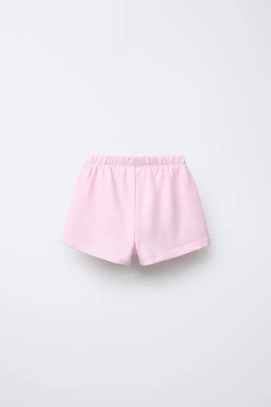 ШОРТЫ-БЕРМУДЫ С ВОЛНИСТЫМИ ДЕТАЛЯМИ CASA LAWA © X ZARA KIDS