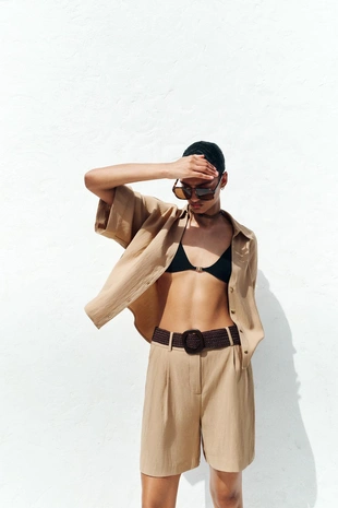 Шорты с ремнем и защипами- Заказать в России