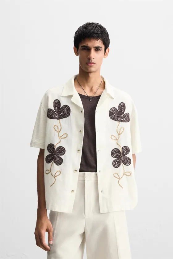 РУБАШКА С ЦВЕТОЧНОЙ ВЫШИВКОЙ