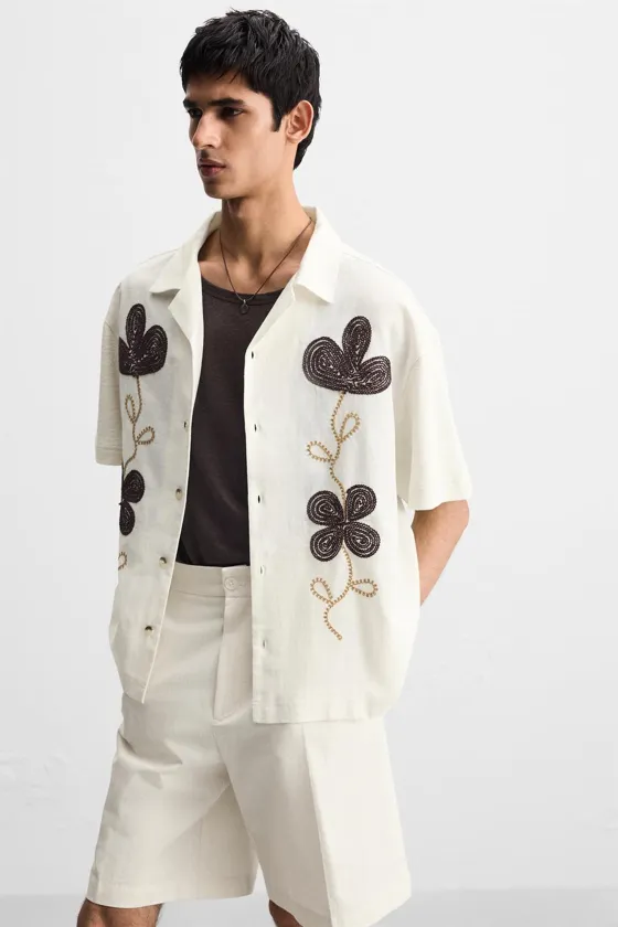 РУБАШКА С ЦВЕТОЧНОЙ ВЫШИВКОЙ