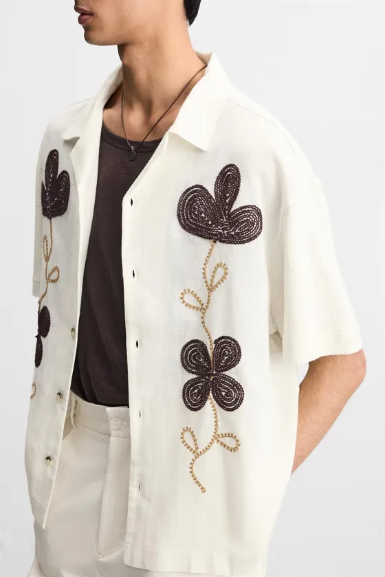 РУБАШКА С ЦВЕТОЧНОЙ ВЫШИВКОЙ