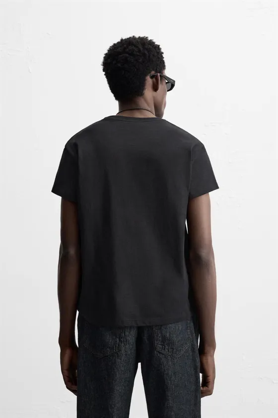 БАЗОВАЯ ФУТБОЛКА SLIM FIT