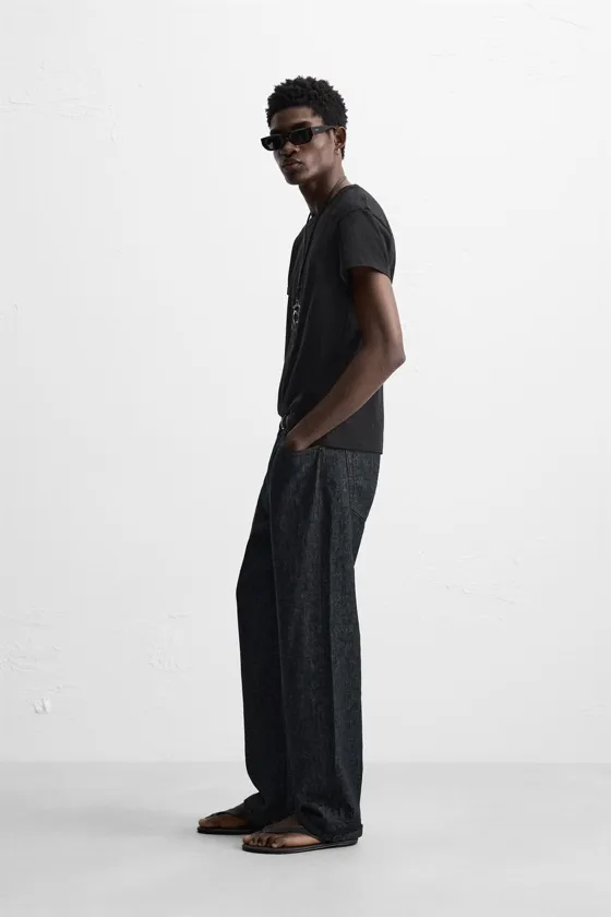 БАЗОВАЯ ФУТБОЛКА SLIM FIT