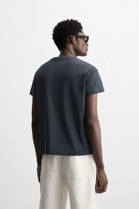 БАЗОВАЯ ФУТБОЛКА SLIM FIT
