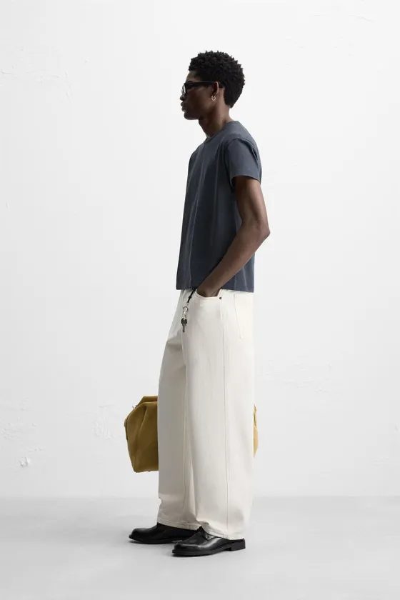 БАЗОВАЯ ФУТБОЛКА SLIM FIT
