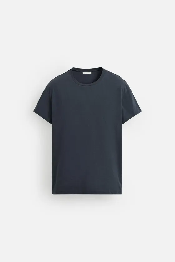 БАЗОВАЯ ФУТБОЛКА SLIM FIT