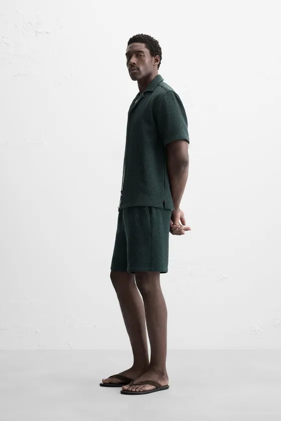 ШОРТЫ REGULAR FIT ИЗ РЕЛЬЕФНОЙ ТКАНИ