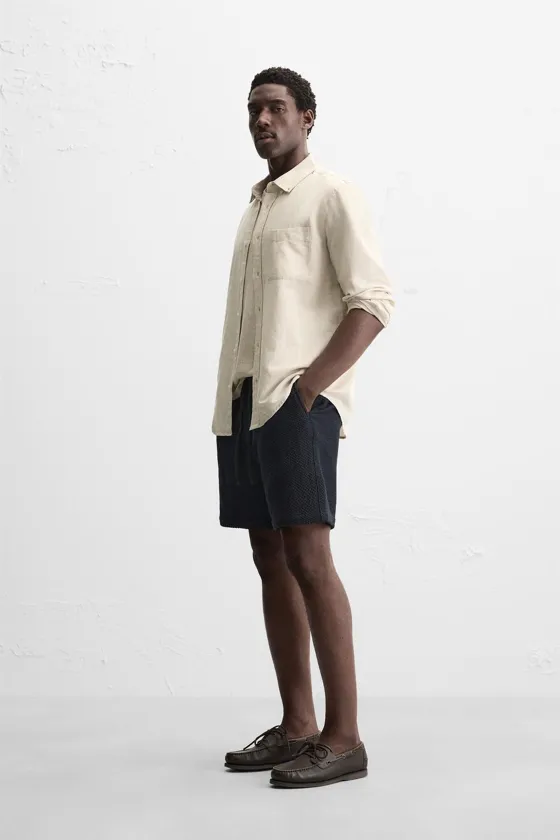 ШОРТЫ REGULAR FIT ИЗ РЕЛЬЕФНОЙ ТКАНИ