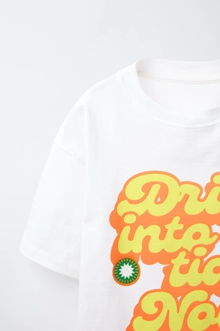 Футболка с нашивками- Заказать в России