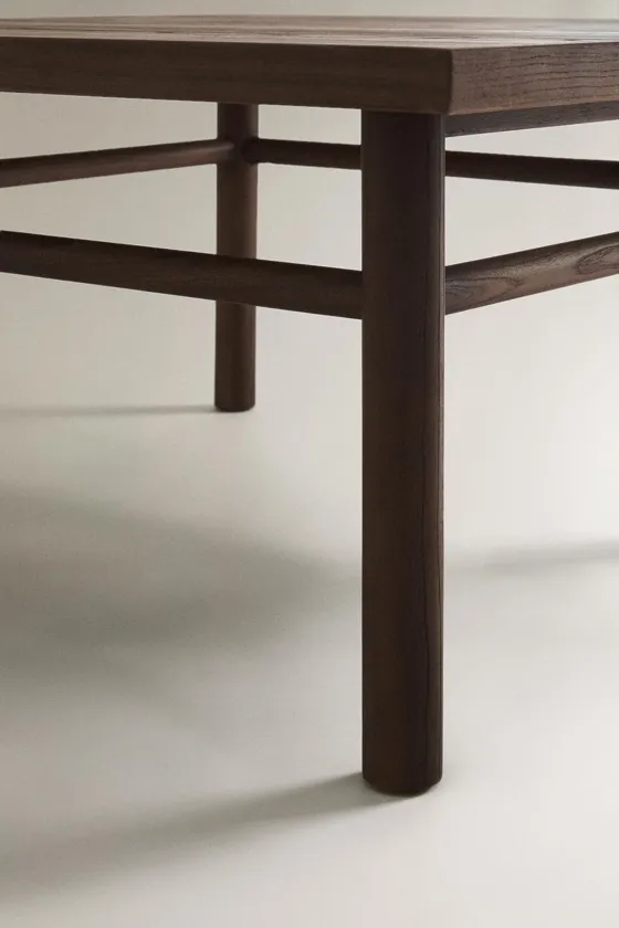Журнальный стол из дерева plank coffee table