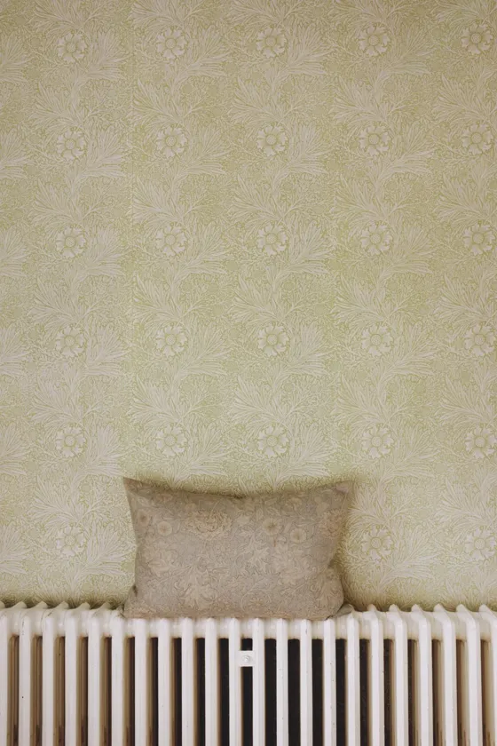 Подушка с ковром washed linen morris & co.