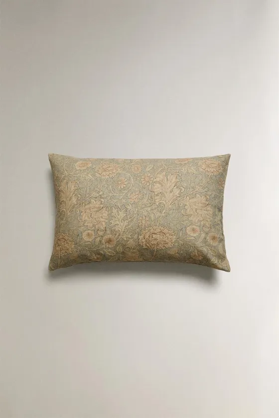 Подушка с ковром washed linen morris & co.