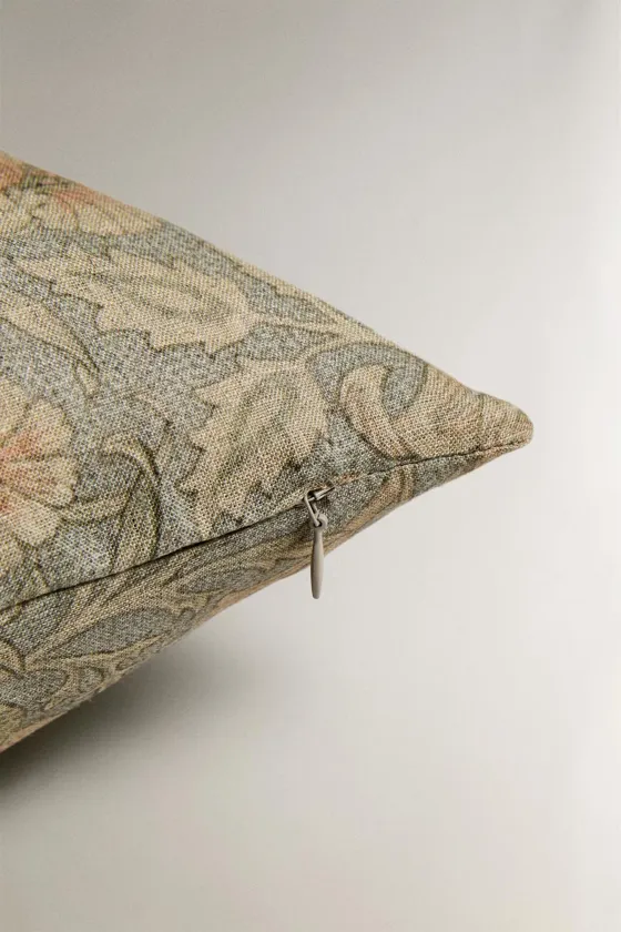 Подушка с ковром washed linen morris & co.