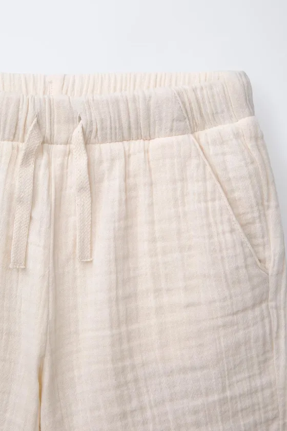 РАЗНОЦВЕТНЫЕ ШОРТЫ ИЗ РЕЛЬЕФНОЙ ТКАНИ